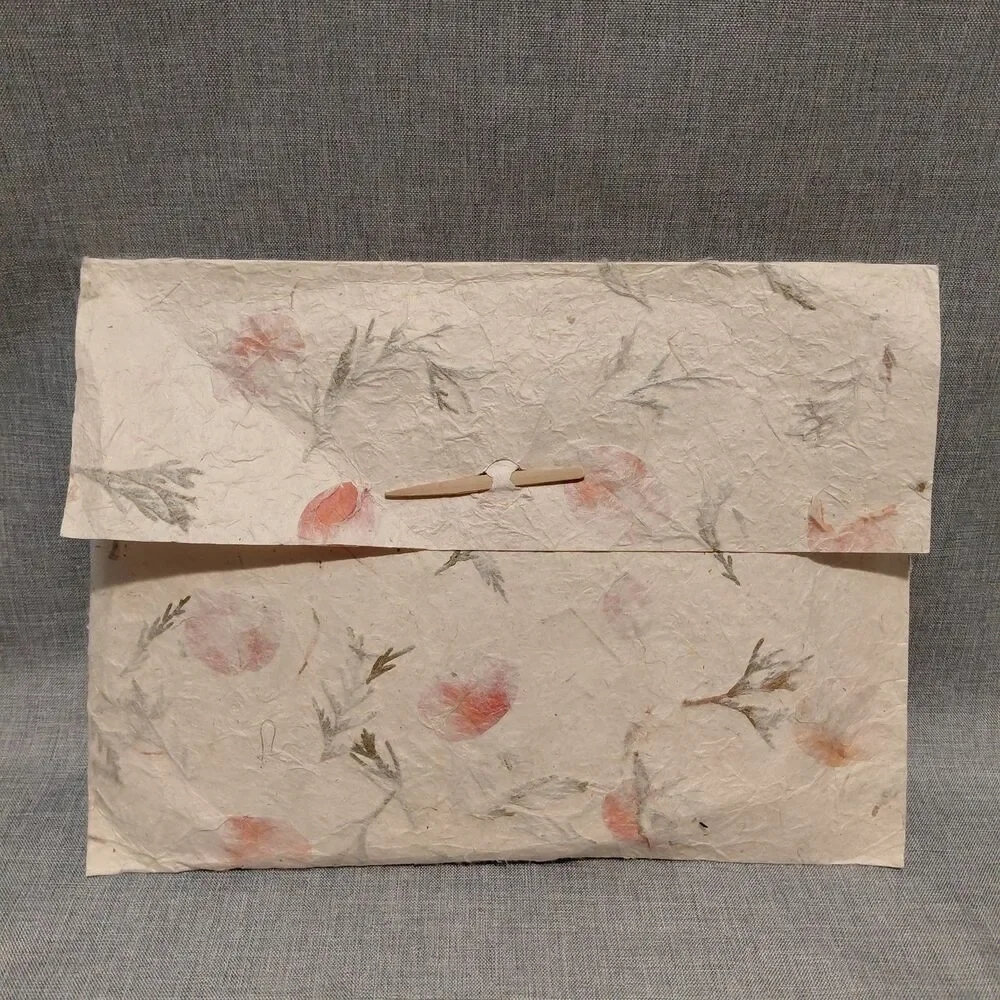 Handmade Pressed Flower Stationery 3 Cards 4 Sheets 8 Envelopes in Lrg Envelope